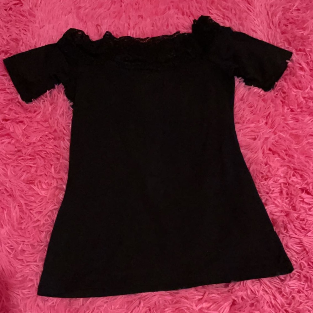 Off the shoulders top